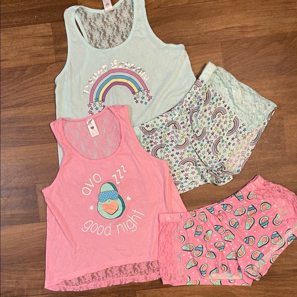 Size medium womens pajama sets